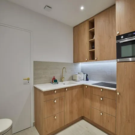 Modern Air-conditioned - Canal St Martin شقة